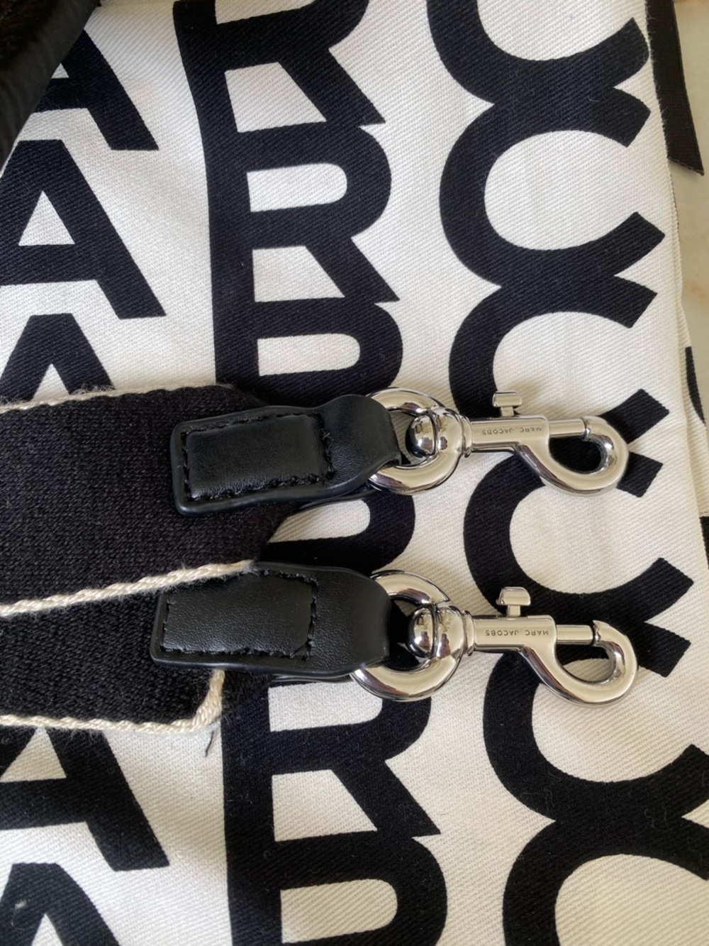 NWOT Marc Jacobs THE JACQUARD SMALL TOTE BAG Warm Sand and Black (10”Lx 5”Dx8”H) - Picture 16 of 17